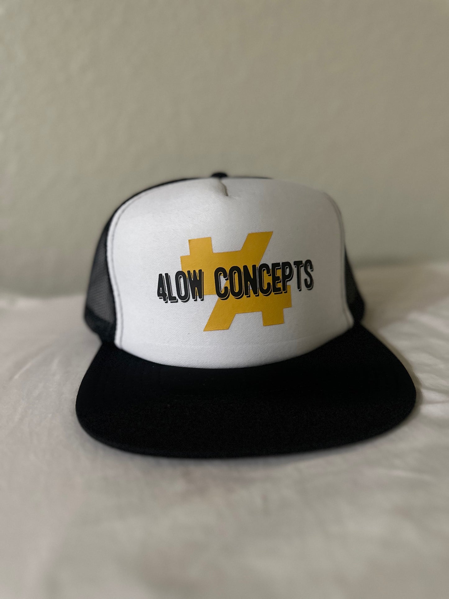 4Low Concepts Suspension Garage black trucker hat - 4Low Concepts™