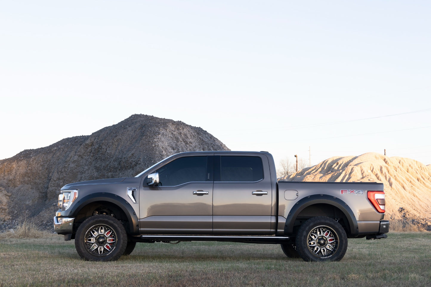 
                  
                    Pocket Fender Flares Ford F-150 2WD/4WD (2021-2026) Rough Country
                  
                